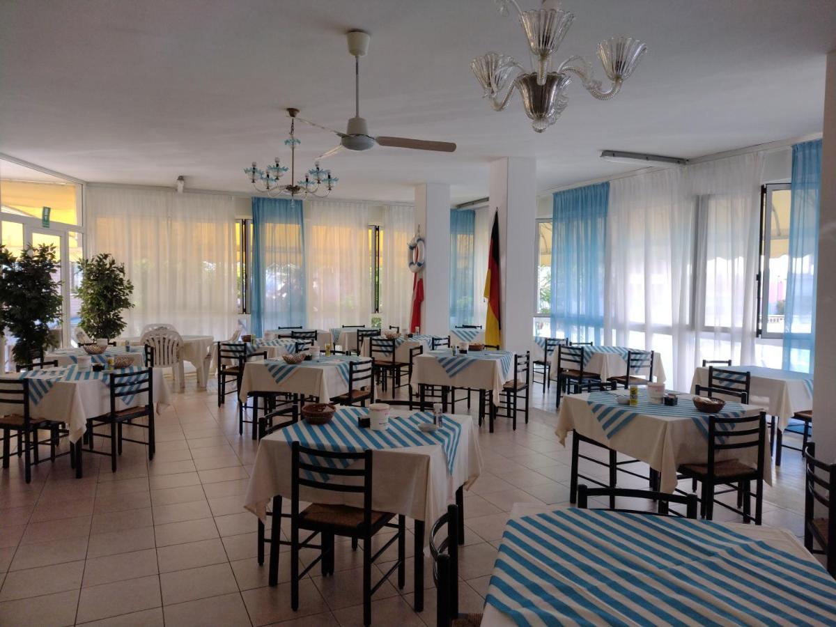 Hotel Halifax Jesolo Extérieur photo
