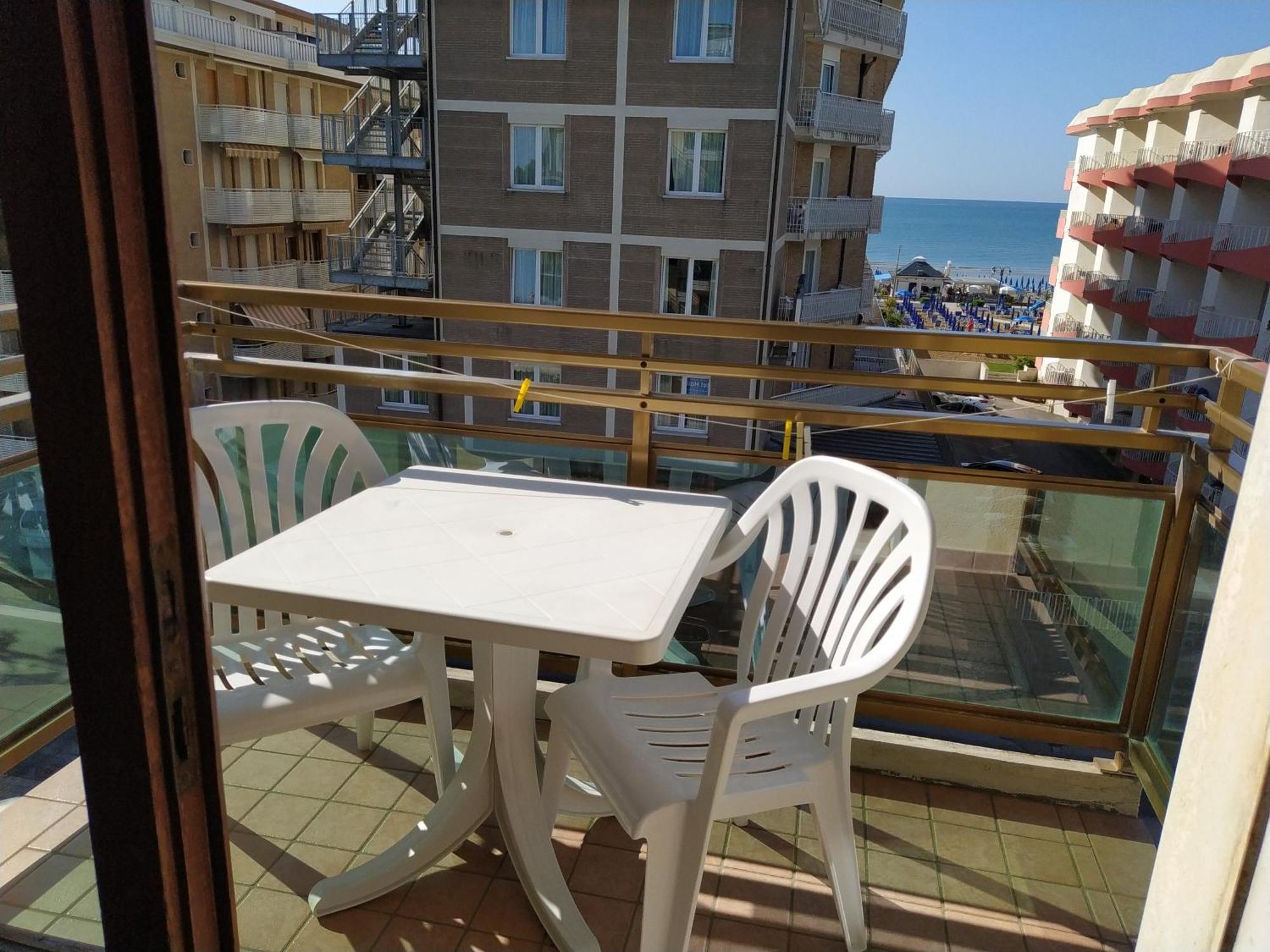 Hotel Halifax Jesolo Extérieur photo